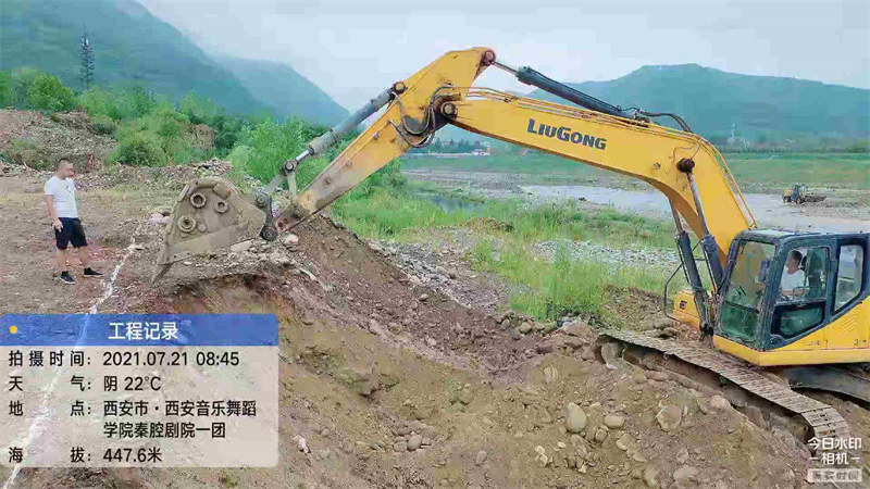 周至县黑河S107公路桥上下游综合整治提升工程施工01